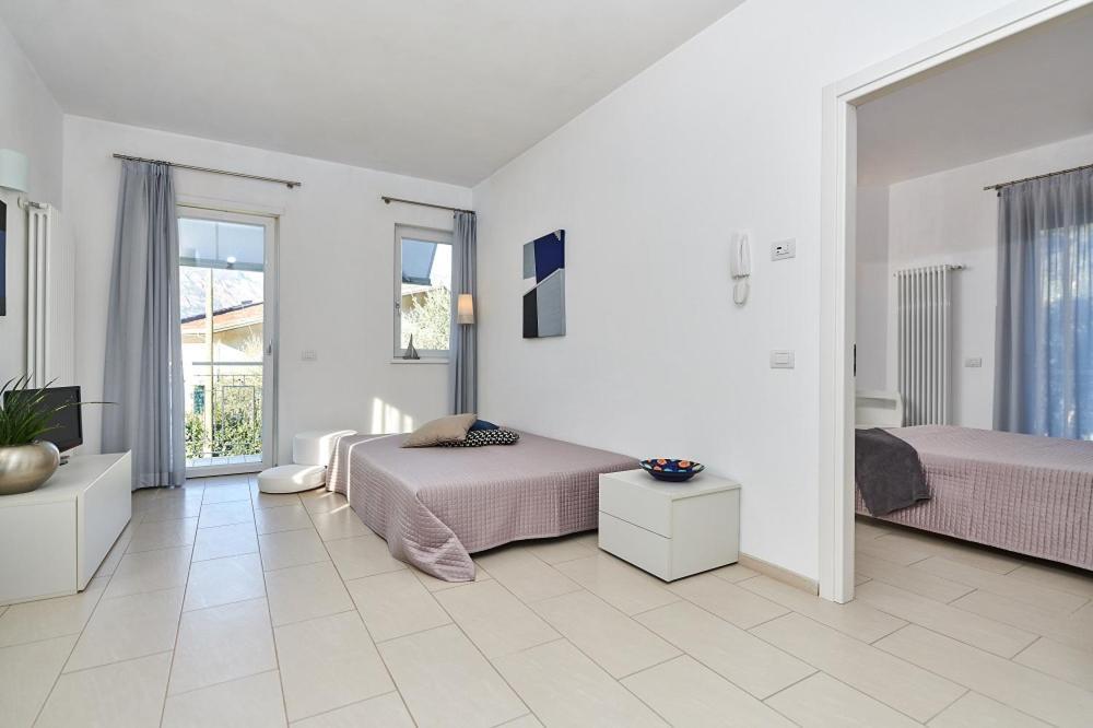 La Pervinca Apartments Malcesine Exterior photo