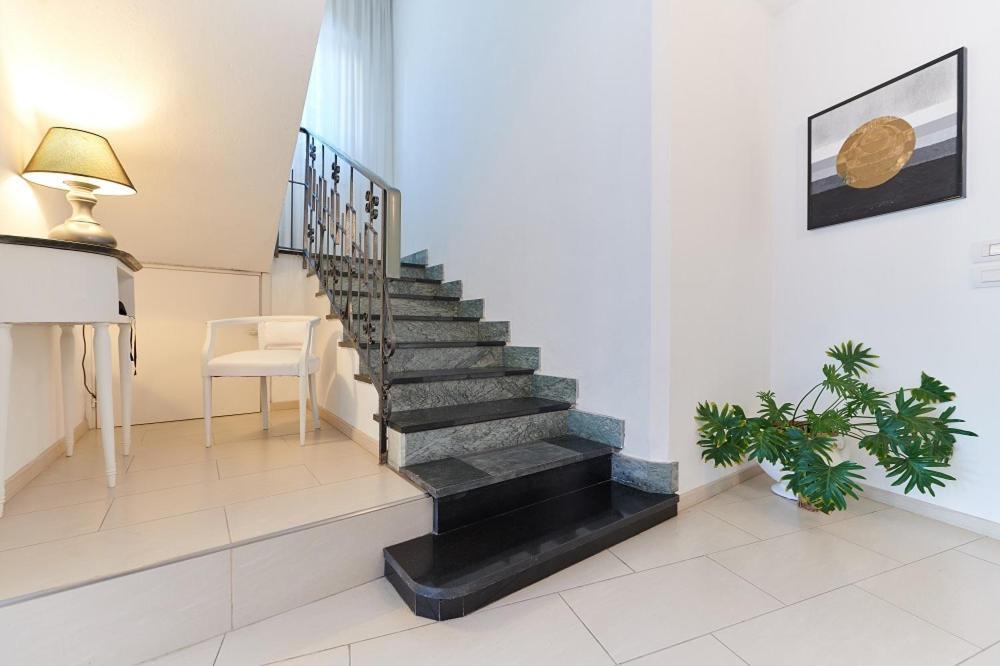 La Pervinca Apartments Malcesine Exterior photo
