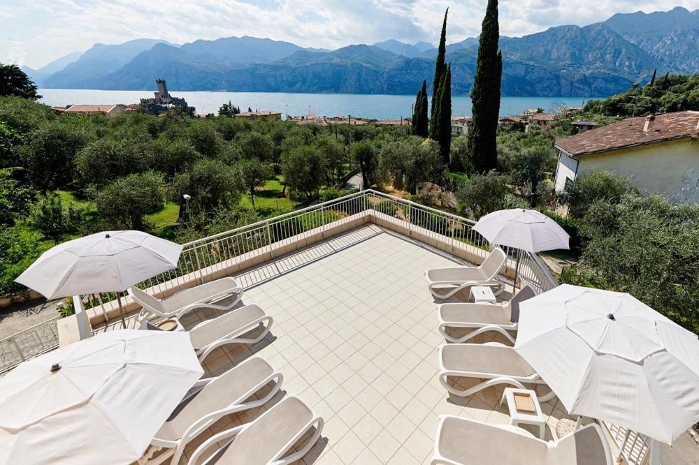 La Pervinca Apartments Malcesine Exterior photo