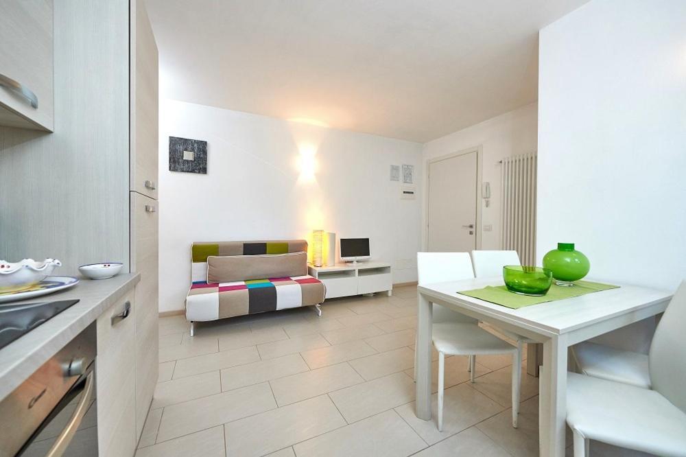 La Pervinca Apartments Malcesine Exterior photo