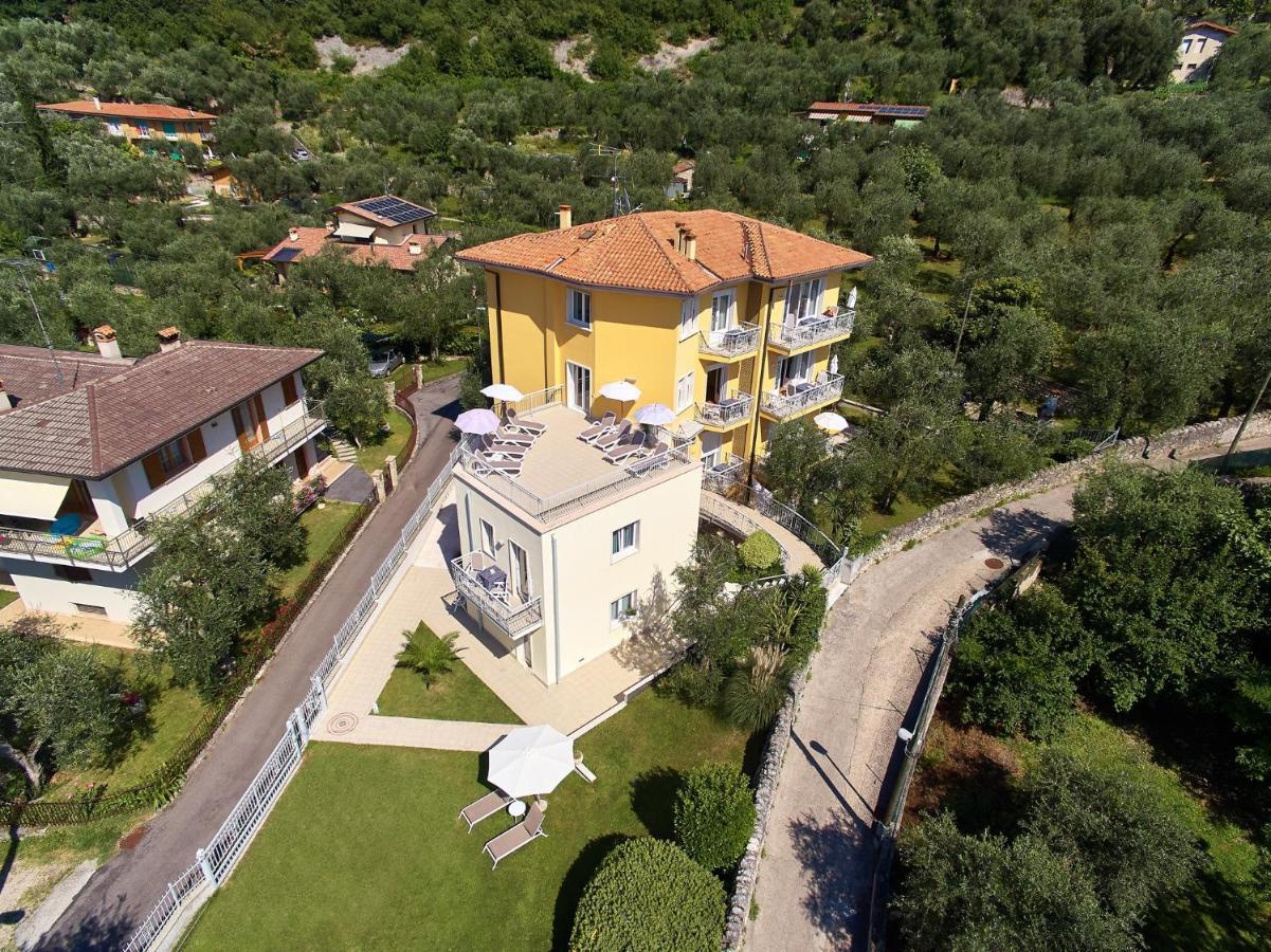 La Pervinca Apartments Malcesine Exterior photo