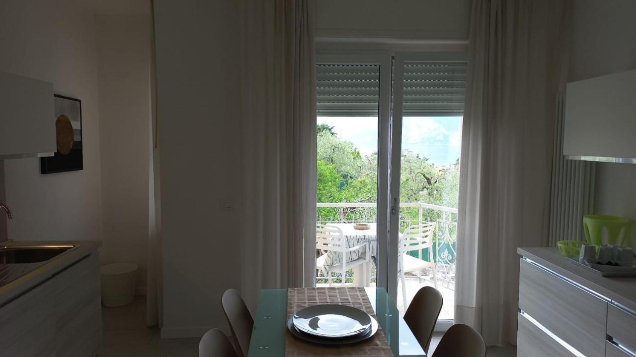 La Pervinca Apartments Malcesine Exterior photo