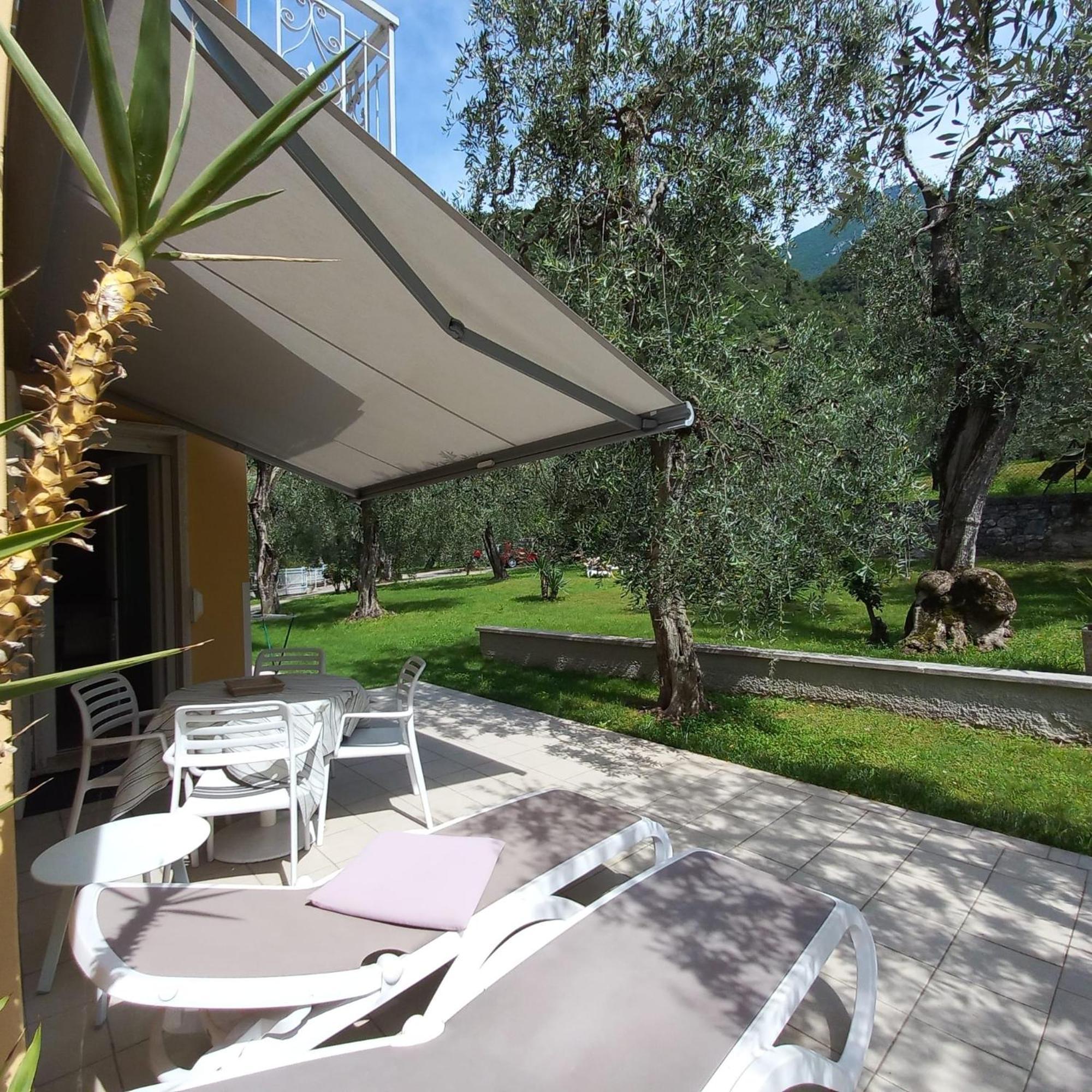La Pervinca Apartments Malcesine Exterior photo